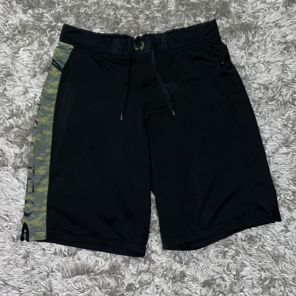 Hylete mens medium shorts